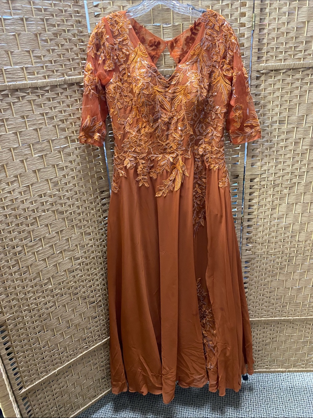 Elegant Burnt Orange Lace Appliqué Evening Dress